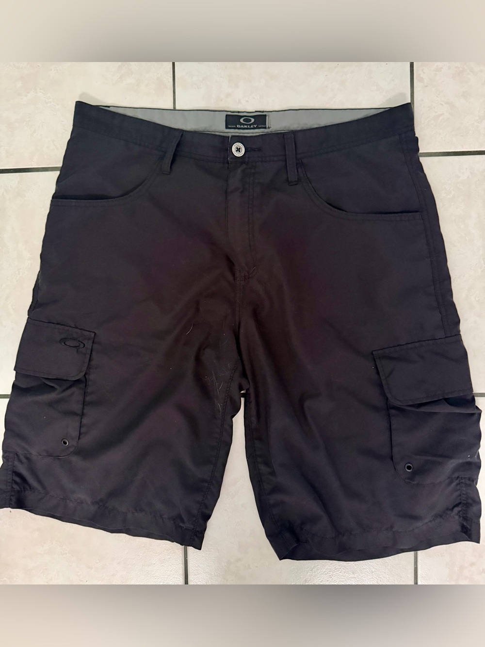 Men’s Oakley Hybrid Cargo Shorts Sz 36 Black